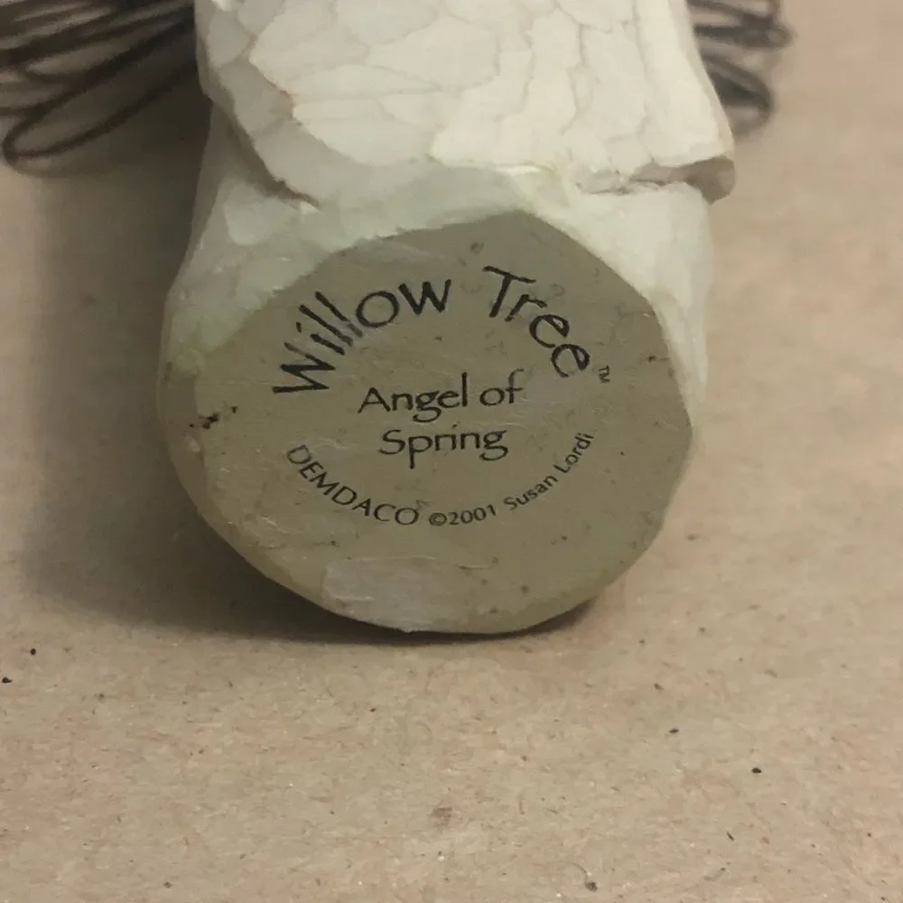 Susan Lordi Demdaco Willow Tree Angel of Spring 2001 Figurine